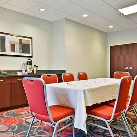 Holiday Inn Express & Suites Utica By Ihg Zakenleven foto