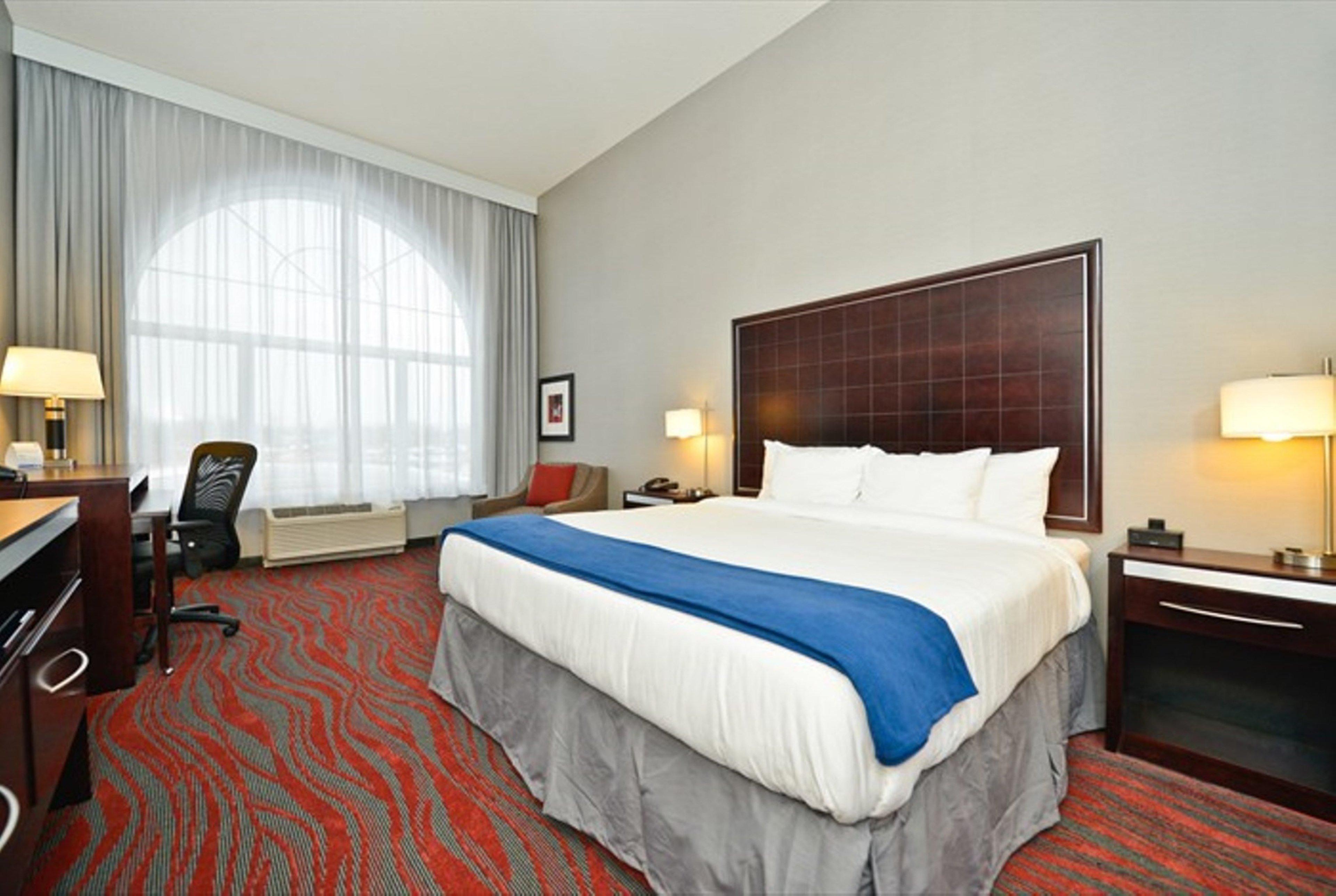 Holiday Inn Express & Suites Utica By Ihg Buitenkant foto