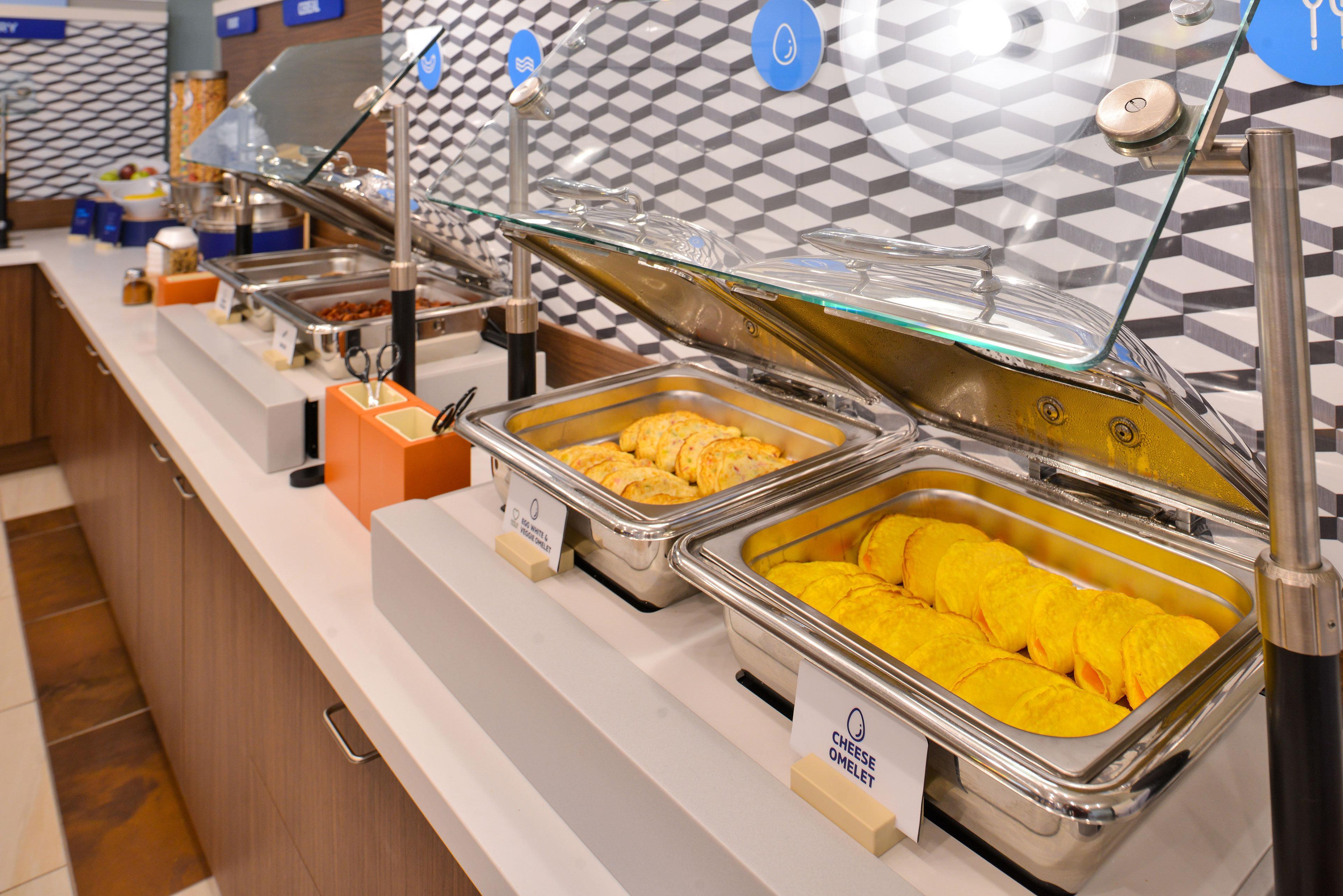 Holiday Inn Express & Suites Utica By Ihg Buitenkant foto