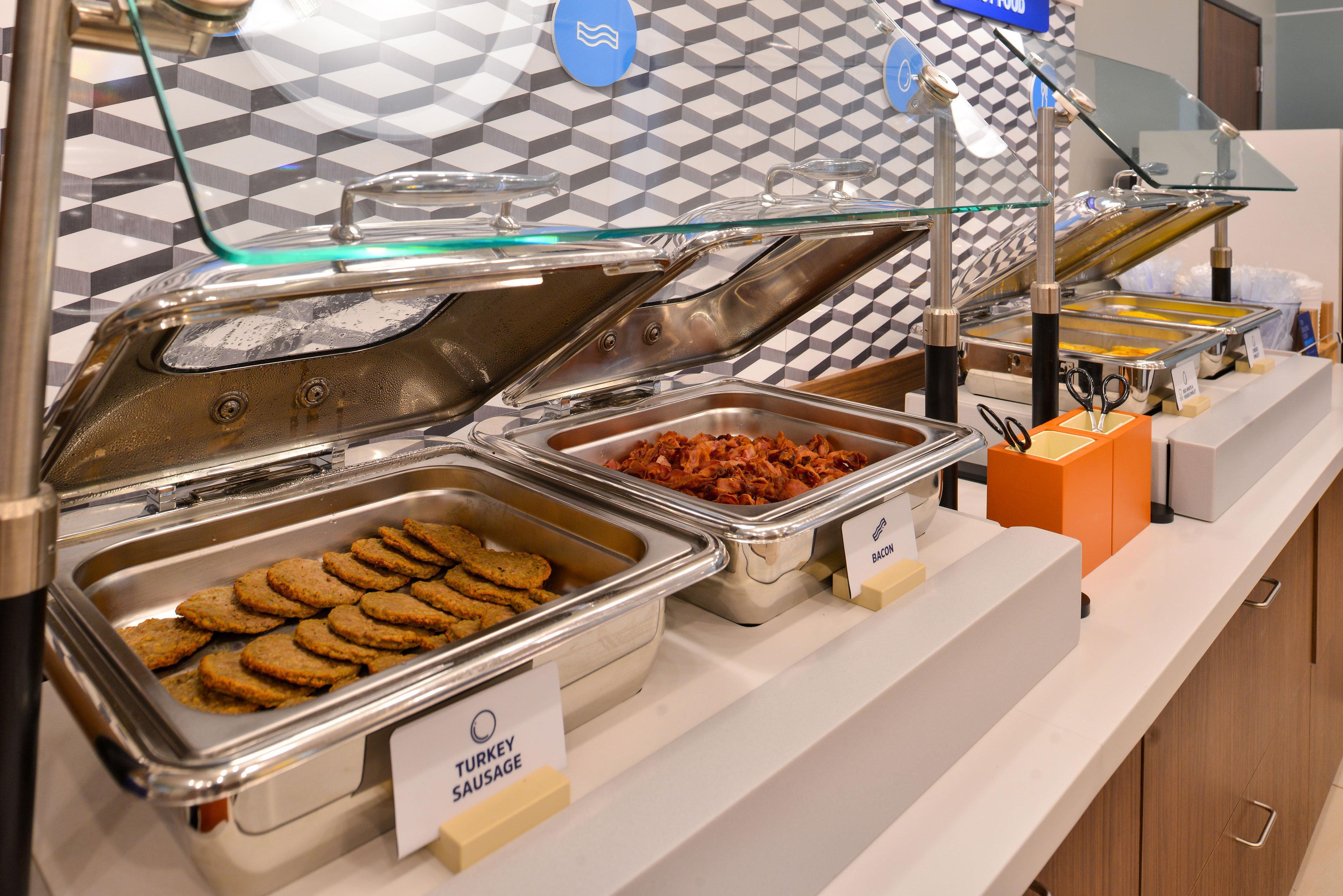 Holiday Inn Express & Suites Utica By Ihg Buitenkant foto