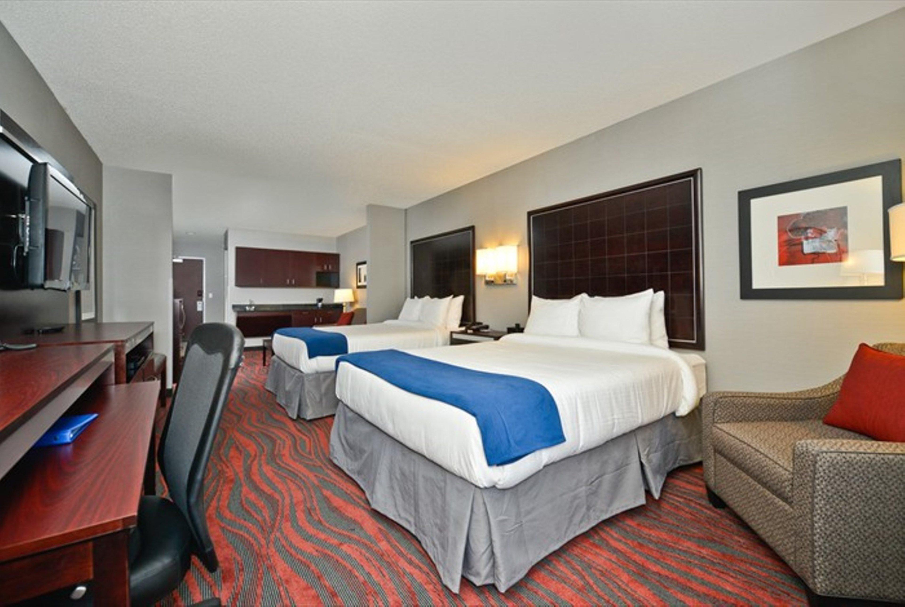 Holiday Inn Express & Suites Utica By Ihg Buitenkant foto