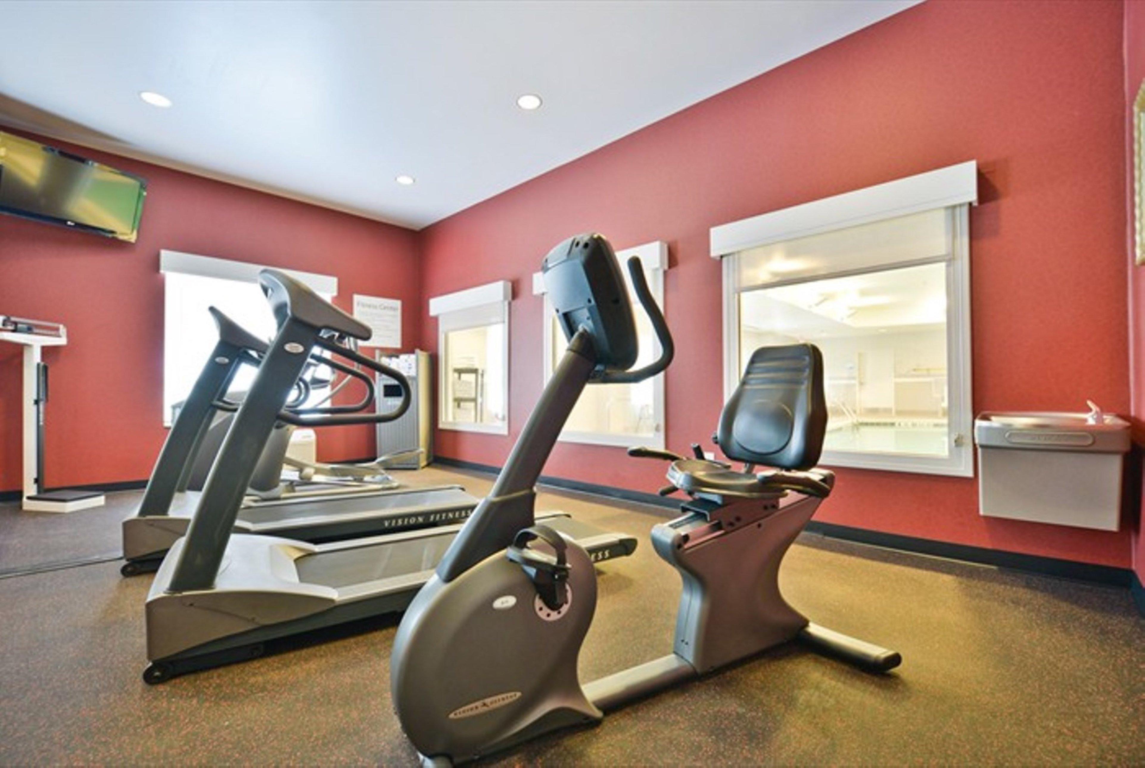 Holiday Inn Express & Suites Utica By Ihg Buitenkant foto
